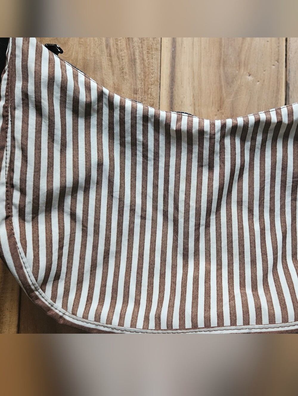 HTF Baggu Brown Stripe Medium Crescent Bag - Picture 2 of 7